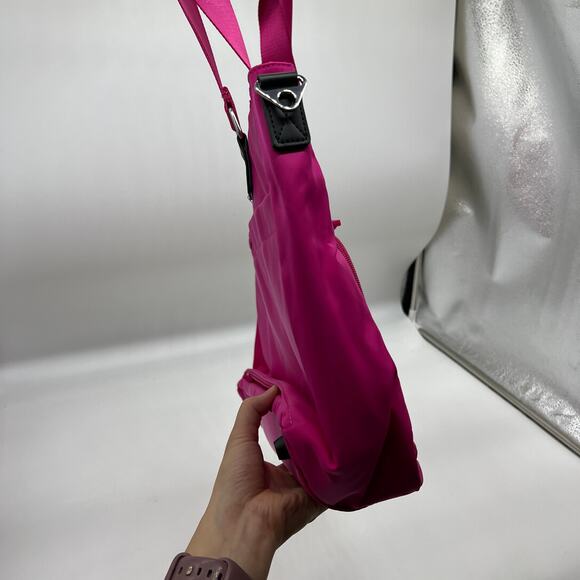 IHKWIP Cargo Catchall Tote No Crossbody Strap Ruby Berry - Picture 9 of 12